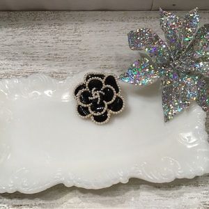 Flower Pin